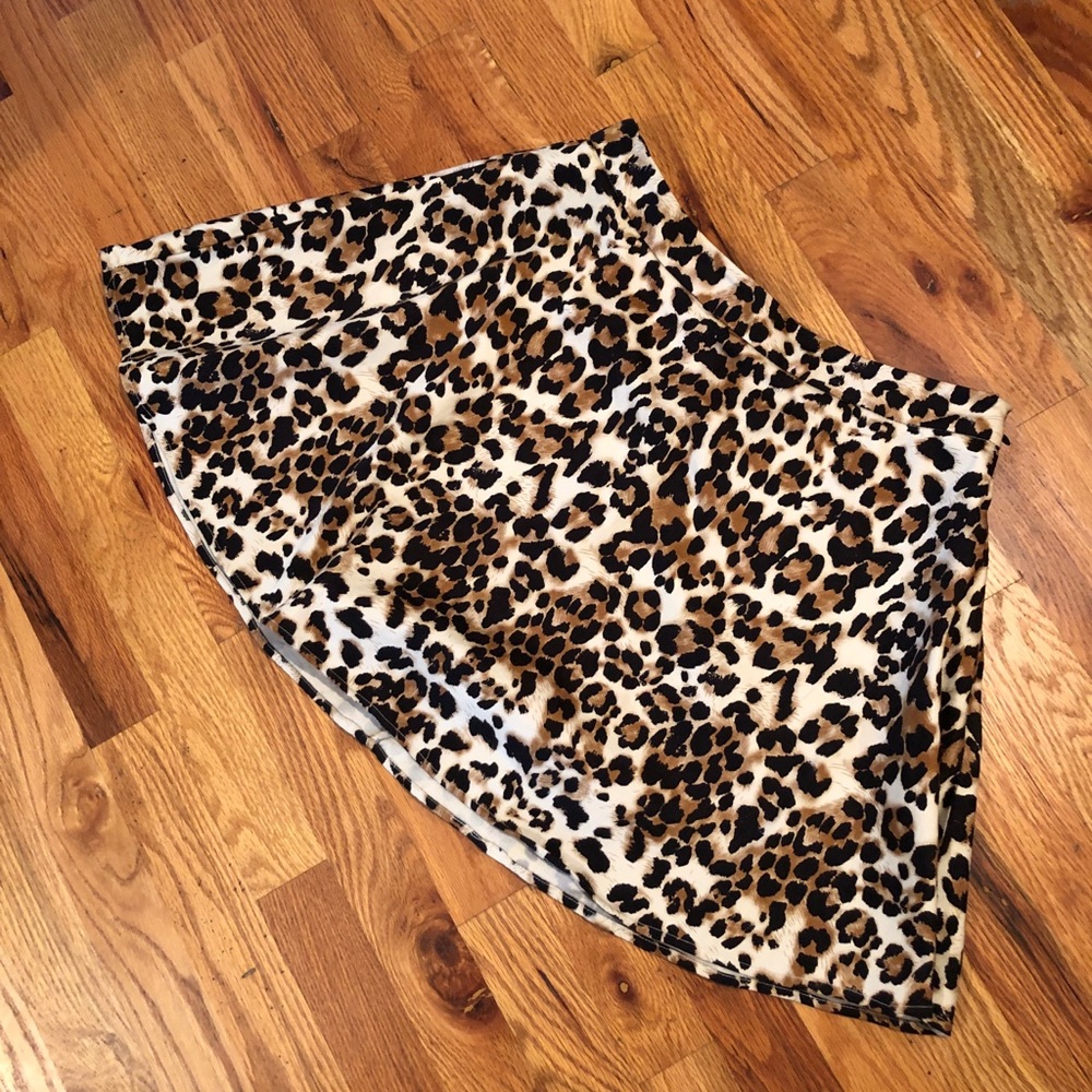 Leopard mini flare skirt